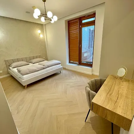 Apartmán Stylish 3 Bedroom In The Hearth Of Center With History *